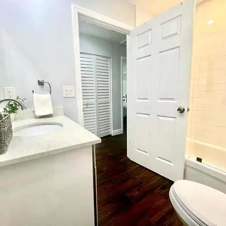 Spacious Convenient 2/2, Perfect For Groups In Wpb West Palm Beach Exterior photo